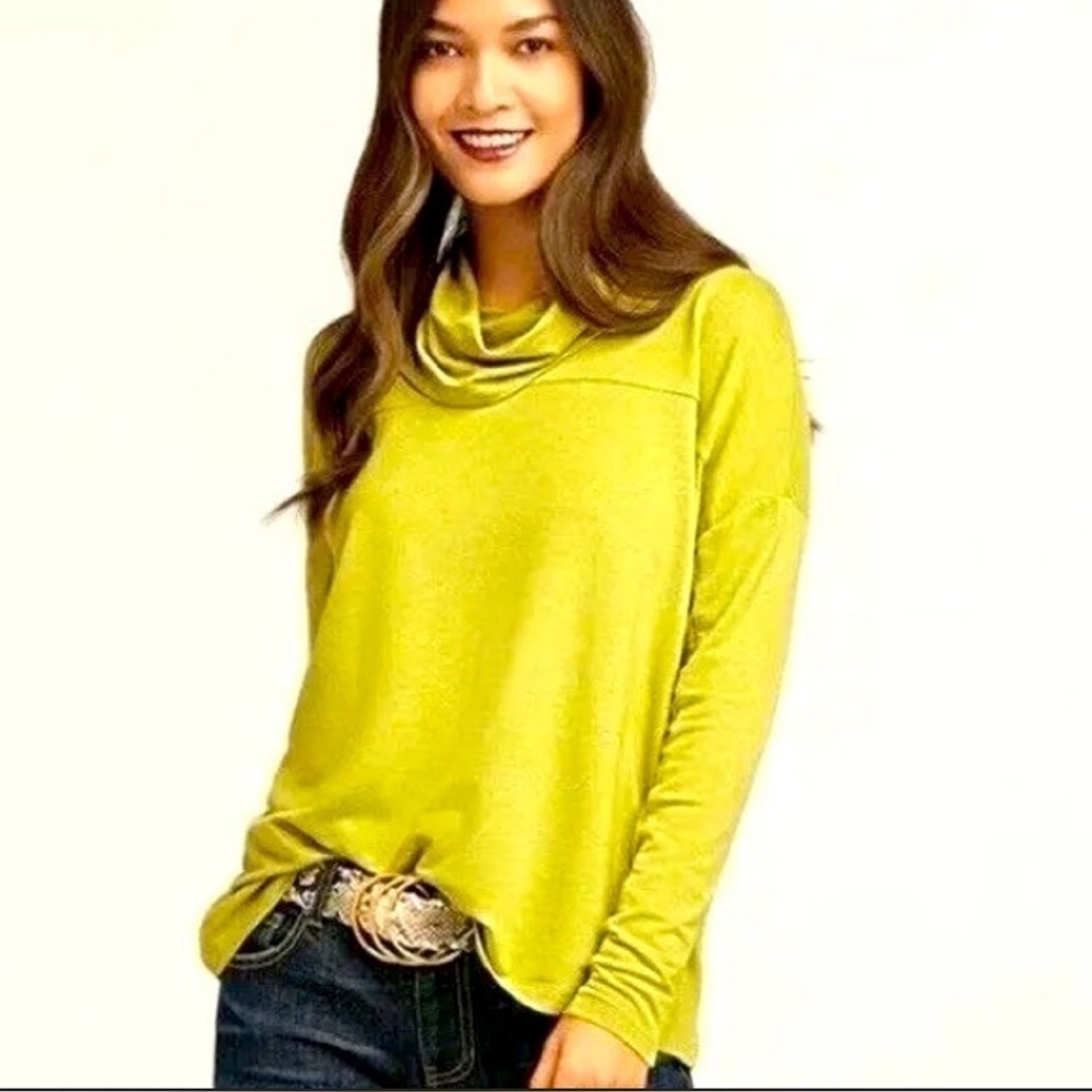 NWT Cabi Women’s Small # 4193 Ease Turtleneck Bright Moss Sweater Top S $95 - Picture 3 of 14